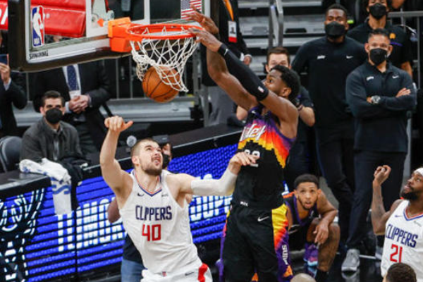 籃球比賽中常見的戰(zhàn)術有哪些？